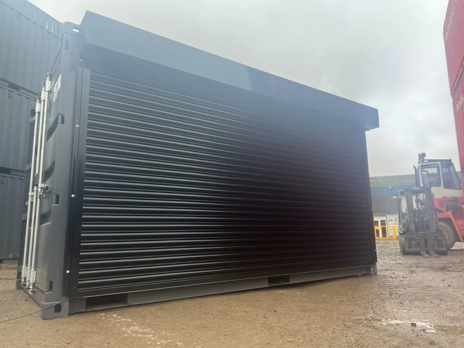 Shipping Container with Electrified Full Roll Up Side Opening - photo 3