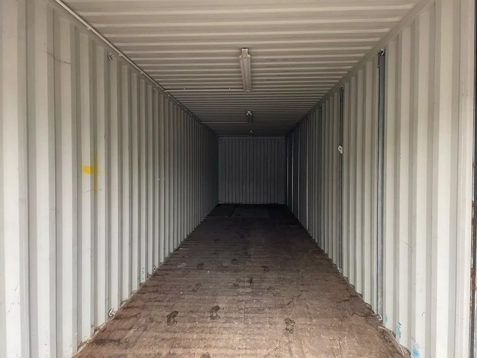 40ft Shipping Container with Roll-Up Door, Electrics & Interior Lighting - photo 4
