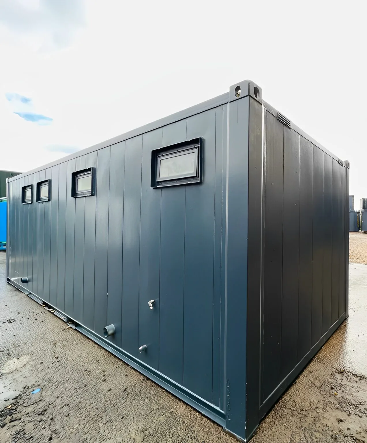 24ft x 9ft Toilet Block With Shower - 4+1 Toilet Unit - photo 3