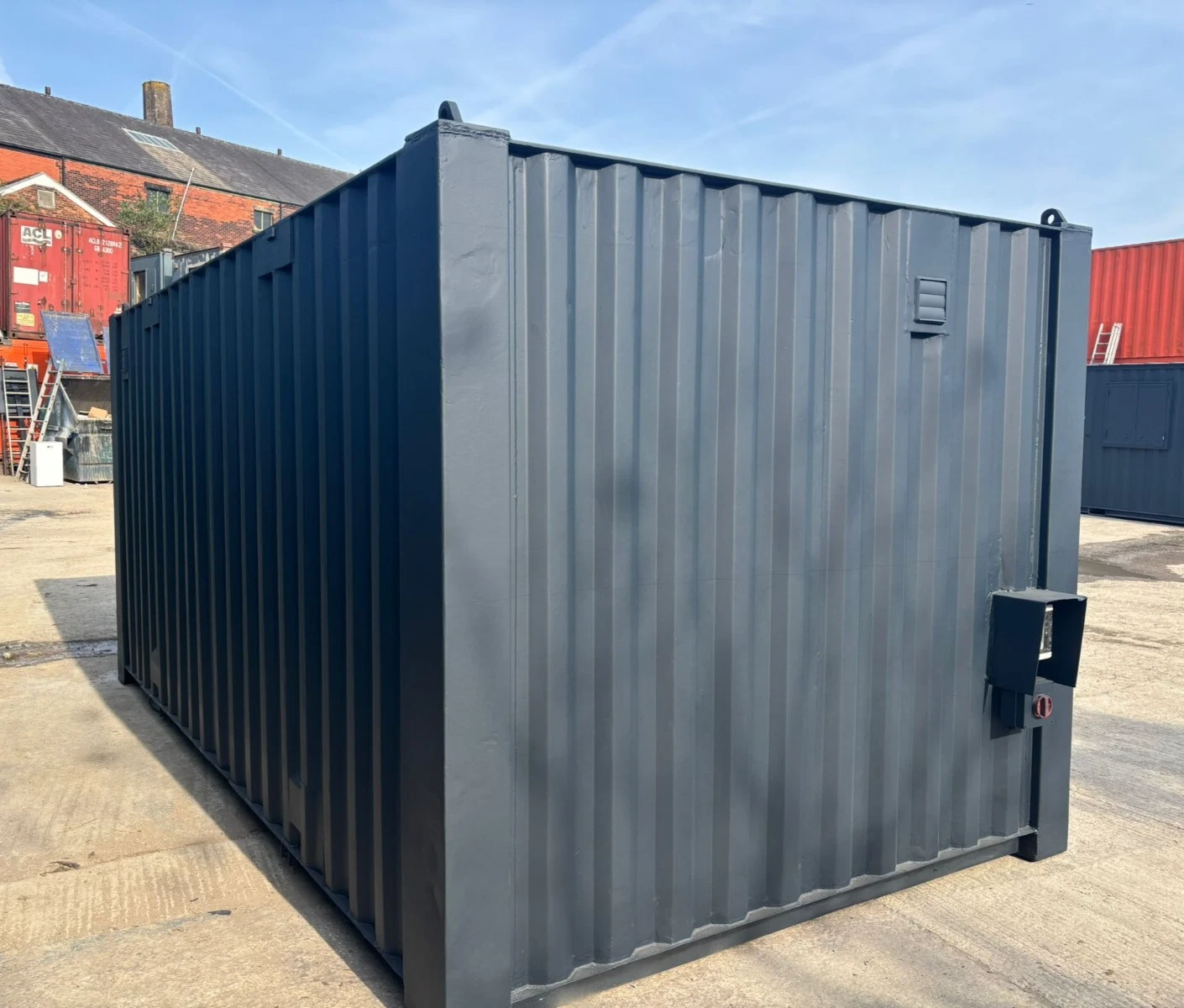 20ft Anti Vandal Office Canteen with Partition - photo 3