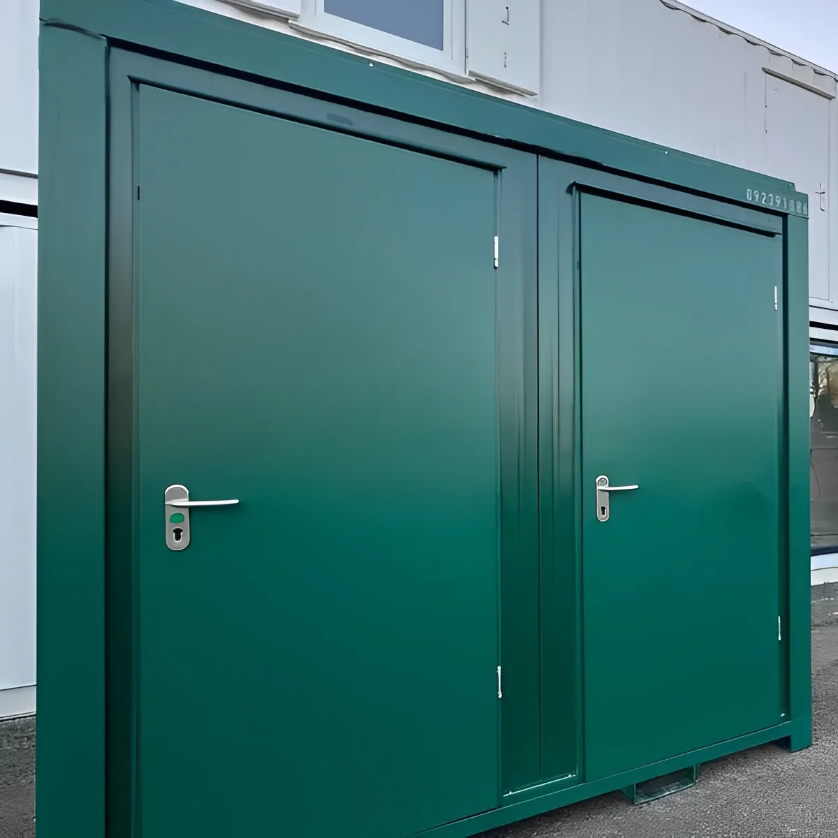 8Ft x 5Ft Mains Toilet & Shower Cabin for Sale - photo 2
