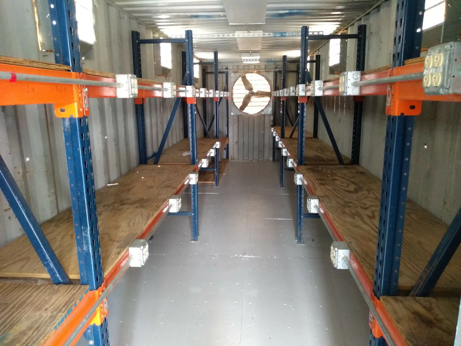40ft Container Shop - Climate Controlled Office + Inventory Storage - photo 5