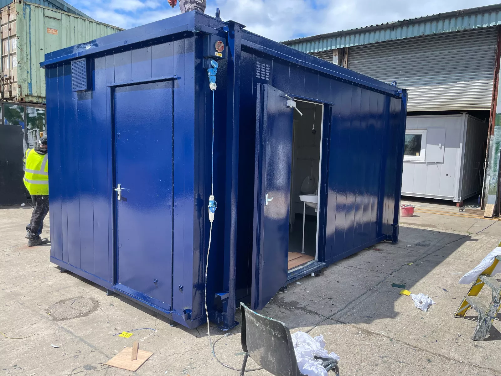 16ft x 9ft 3 + 1 Toilet Block Shipping Container - photo 5
