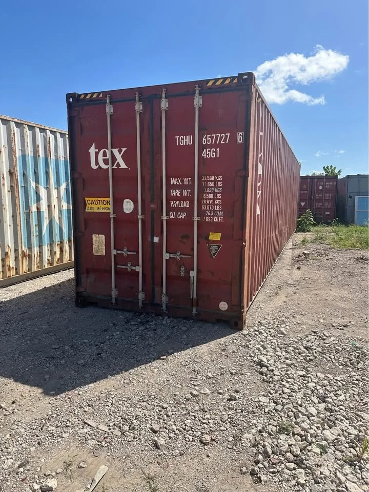 40ft High Cube Shipping Container - Solid & Spacious - photo 2