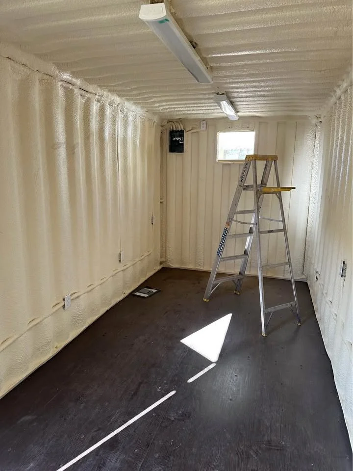 Custom 20ft/40ft Shipping Container - Insulated With Electric & Door - photo 4
