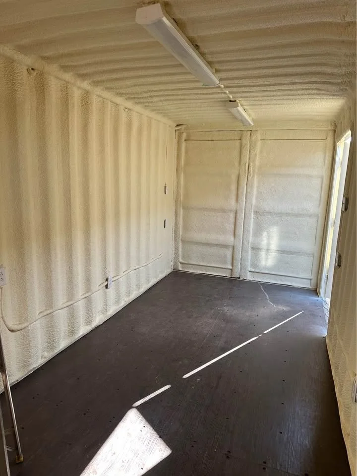 Custom 20ft/40ft Shipping Container - Insulated With Electric & Door - photo 3
