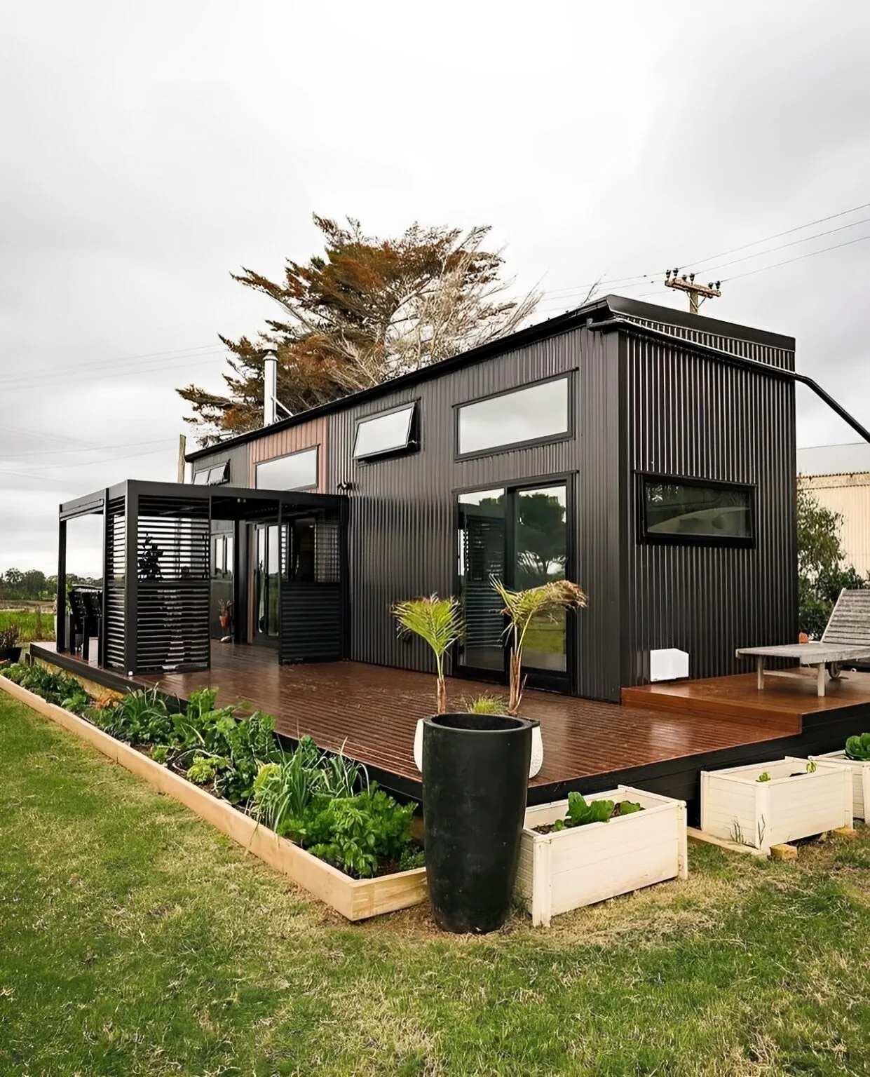 Luxury 40ft Prefab Container House with Easy-Folding Sandwich Panels - photo 2