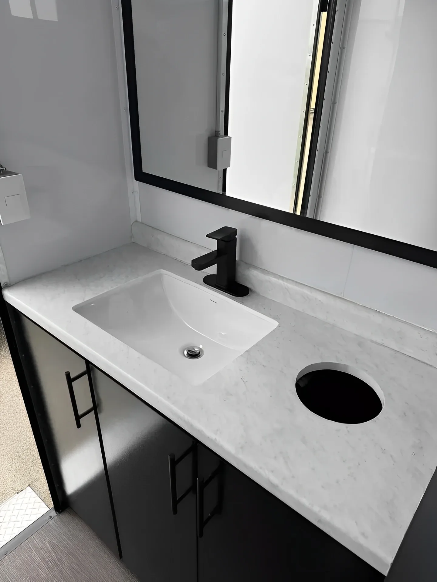 Upscale 2 Station Portable Restroom Trailer 7ft x 14ft - photo 6
