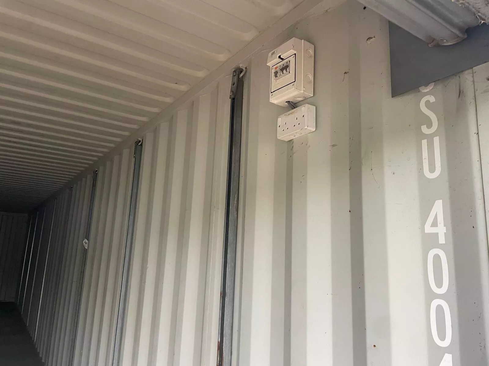 40ft Shipping Container with Roll-Up Door, Electrics & Interior Lighting - photo 5