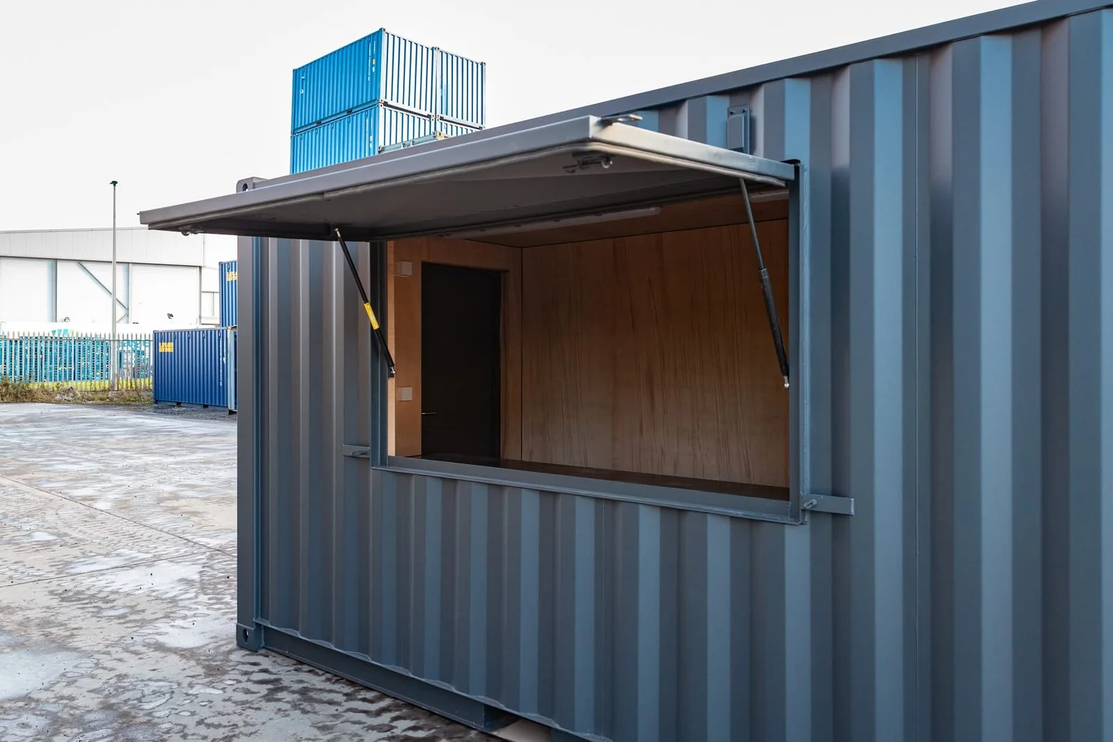 20ft Customised Container Kiosk - Fully Converted & Ready to Use - photo 3