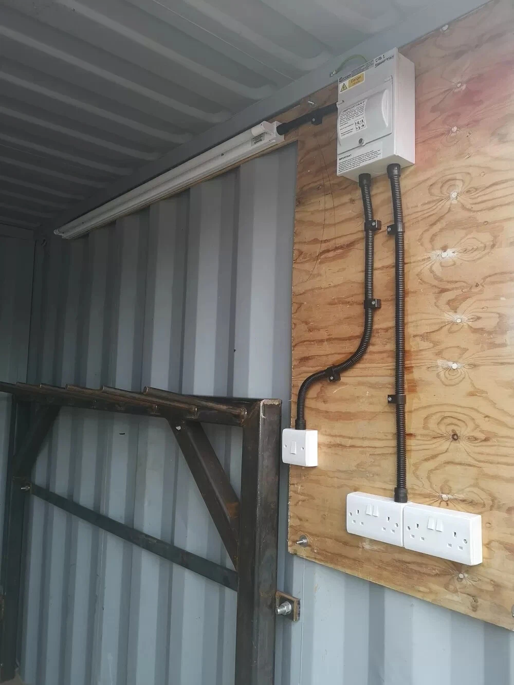 10ft x 8ft Rigging Loft / Tackle Store Steel Storage Container - photo 5