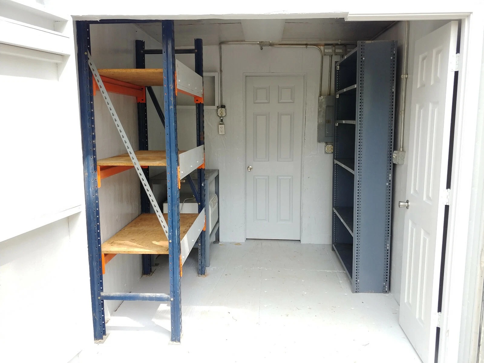 40ft Container Shop - Climate Controlled Office + Inventory Storage - photo 3