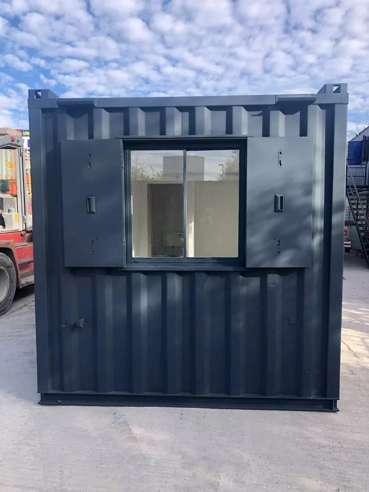 20FT X 8FT Office/Canteen/Toilet Anti Vandal Shipping Container - photo 4