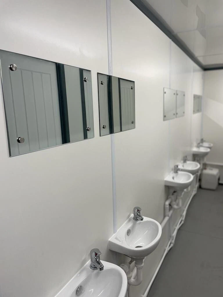 20ft x 8ft Shipping Container Toilet Block - photo 2