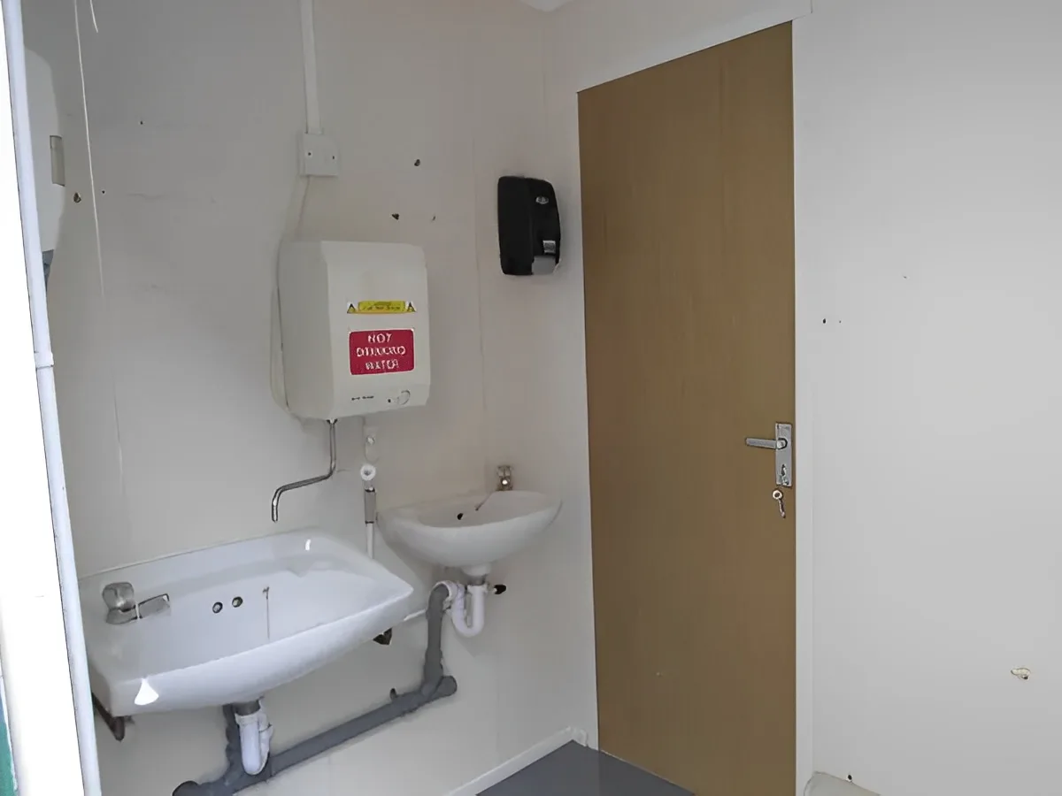 2+1 Steel Toilet Cabin 12Ft x 9Ft - Portable Site Toilet Block - photo 5