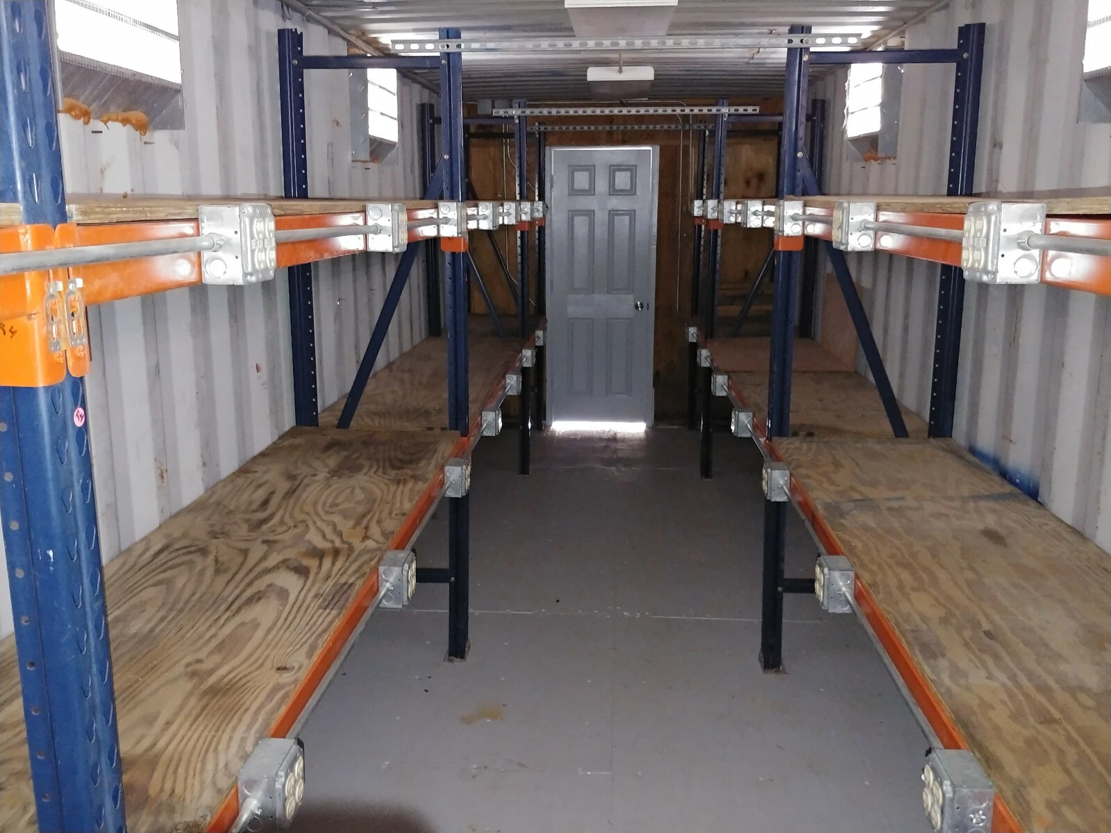 40ft Container Shop - Climate Controlled Office + Inventory Storage - photo 6