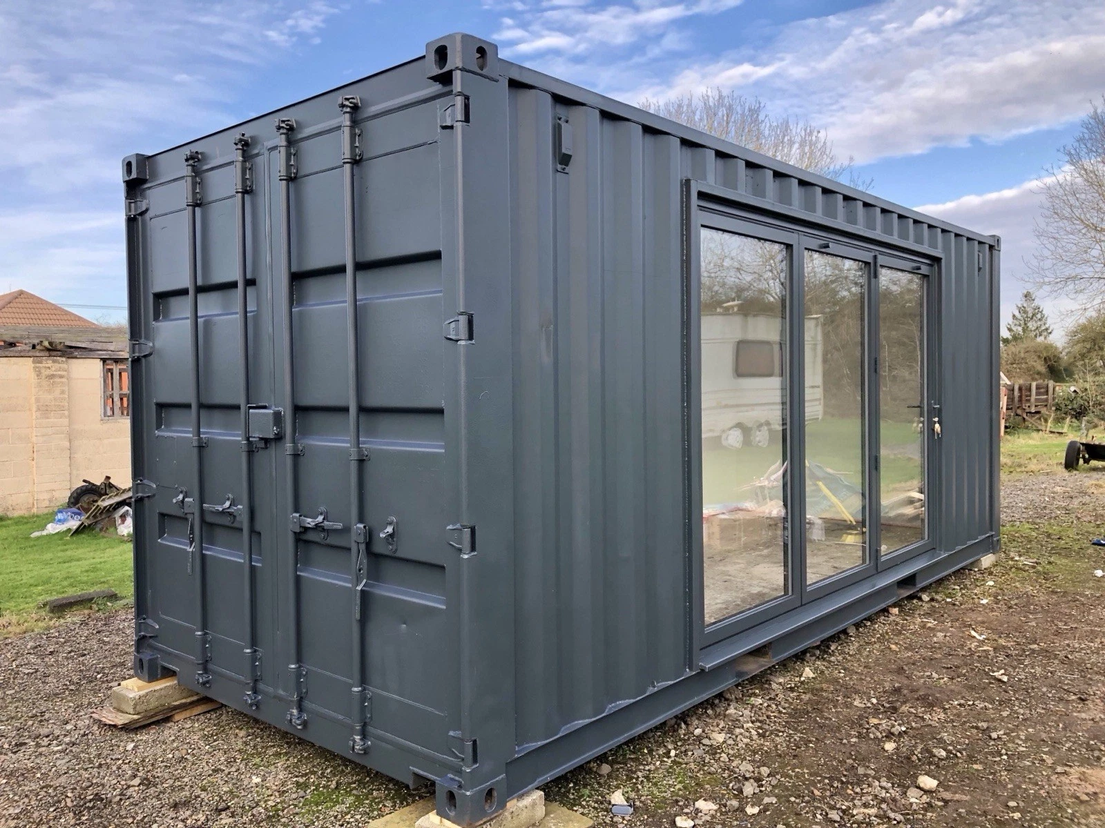 20ft Converted Shipping Container Office Gym - photo 1