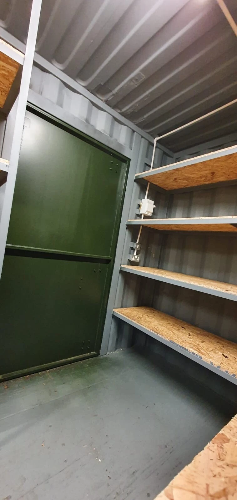 20ft High Cube Container With Anti-Condensation, Lighting & Shelving - photo 4