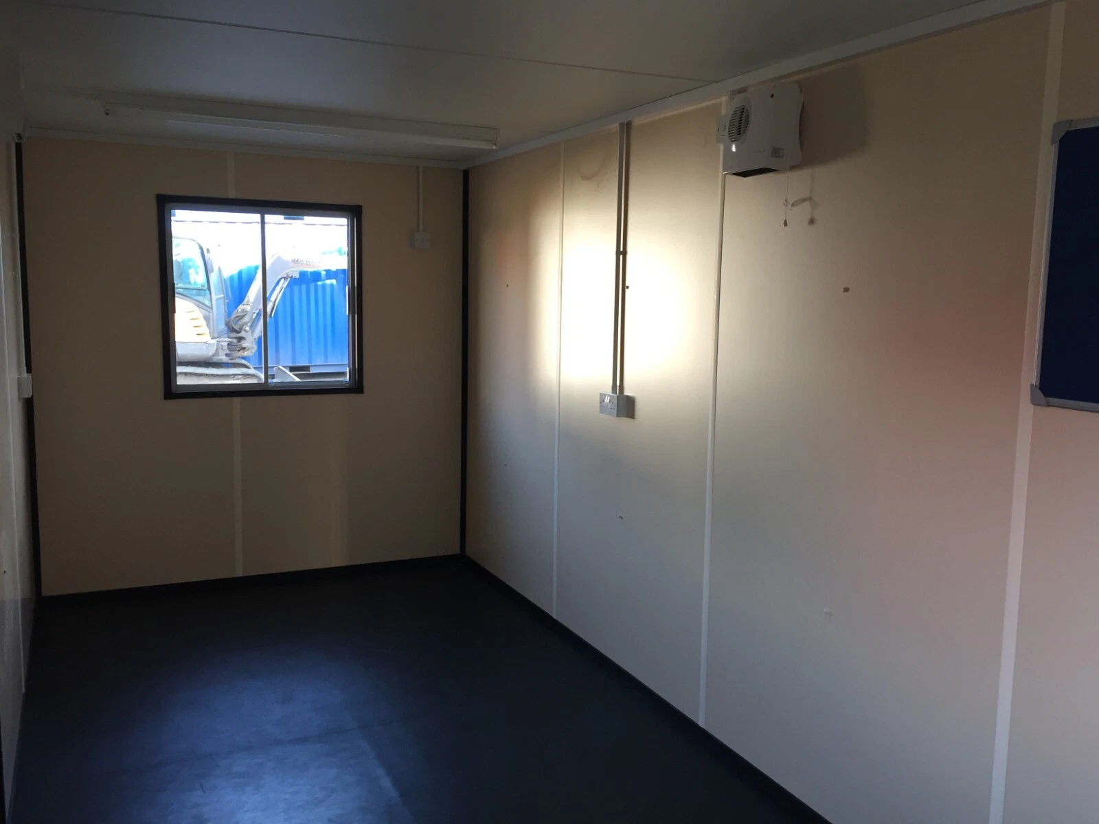 Portable Office Site Cabin Container 20ft x 8ft - photo 2