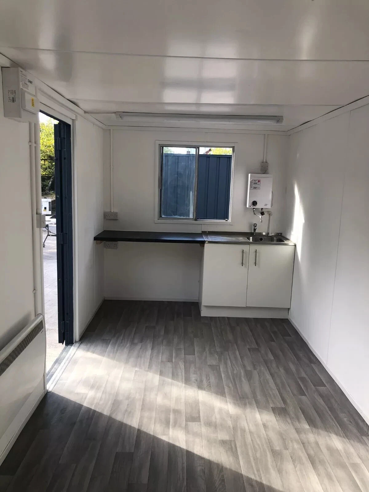 20FT X 8FT Office/Canteen/Toilet Anti Vandal Shipping Container - photo 2