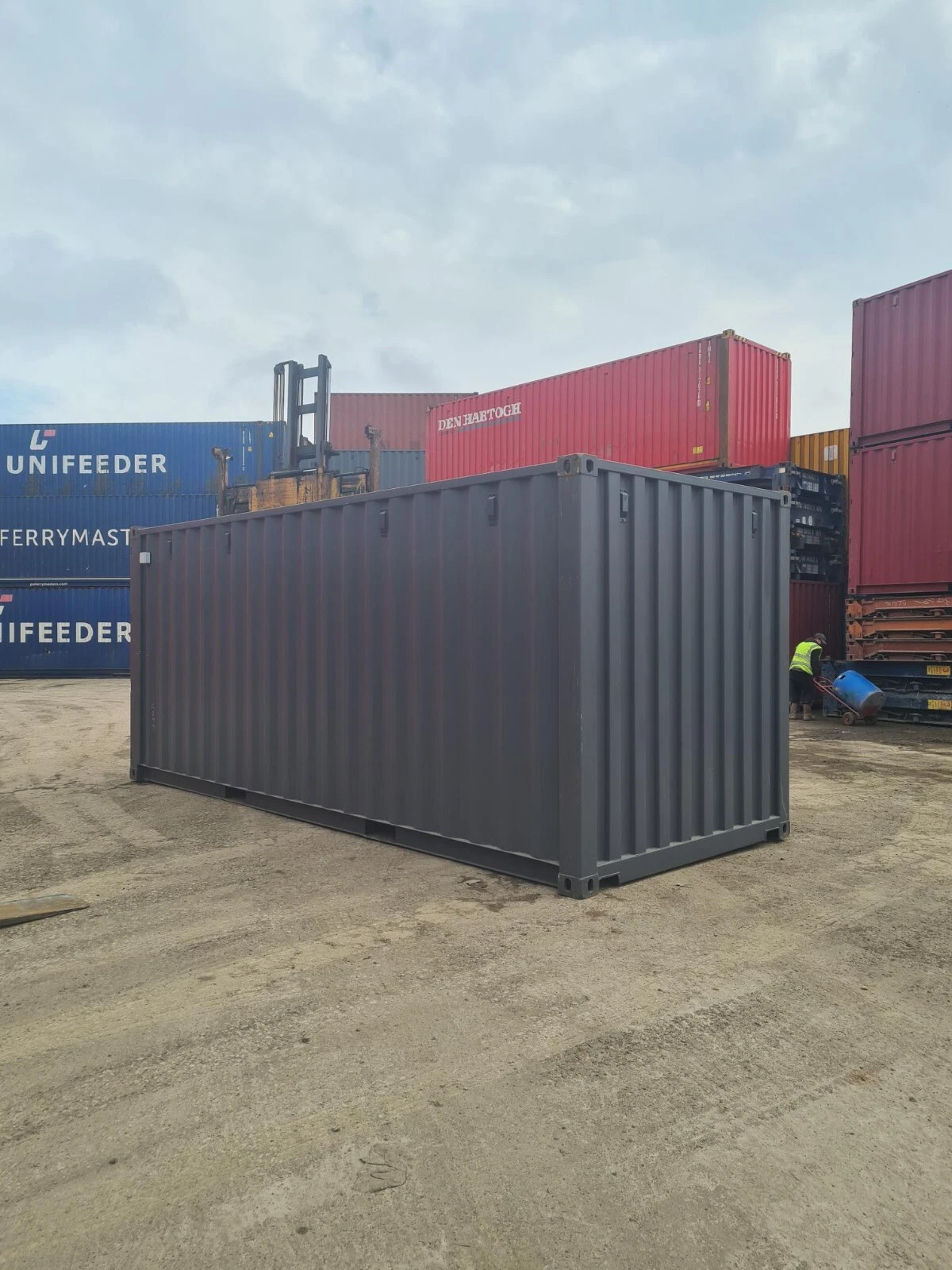 20ft 1-Trip Shipping Container for Sale - photo 4